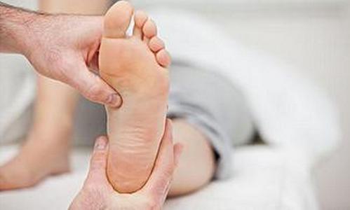 孕期腿部水肿这些方法你试过了吗,孕妈妈缓解水肿的办法视频