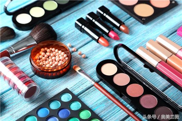 宿舍化妆瓶瓶罐罐收纳整理技巧,厨房里的瓶瓶罐罐怎么收纳