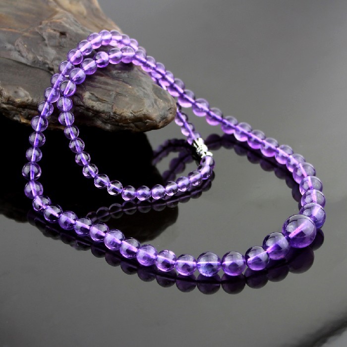 项链买什么材质的好？选对项链打造您的专属品位！