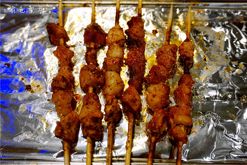 木屋烧烤pk冰城串吧,冰城串吧烤鸡肉