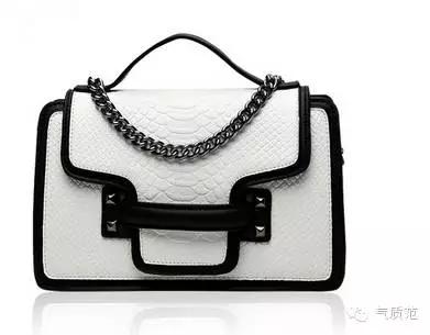 掐指一算，范姐猜你今天出门缺个包？