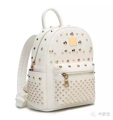 掐指一算，范姐猜你今天出门缺个包？