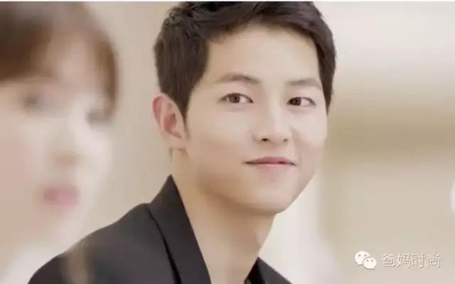 那些一眼就惊艳的小白鞋,一双不可或缺的小白鞋