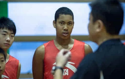 中国足球的未来是靠青训还是归化,中国足球可以归化日本人吗