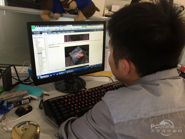 真正超窄边框显示器,超窄边框显示器有啥毛病