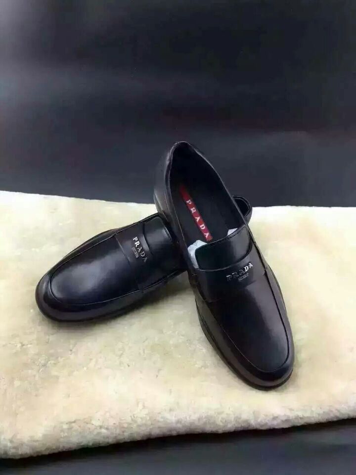 prada老款鞋 (prada意大利产运动鞋)