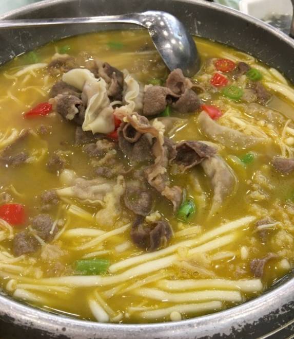 南京明瓦廊牛肉锅贴,南京明瓦廊小吃街推荐