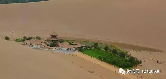 沙漠明珠月牙泉视频,沙漠月牙泉句子