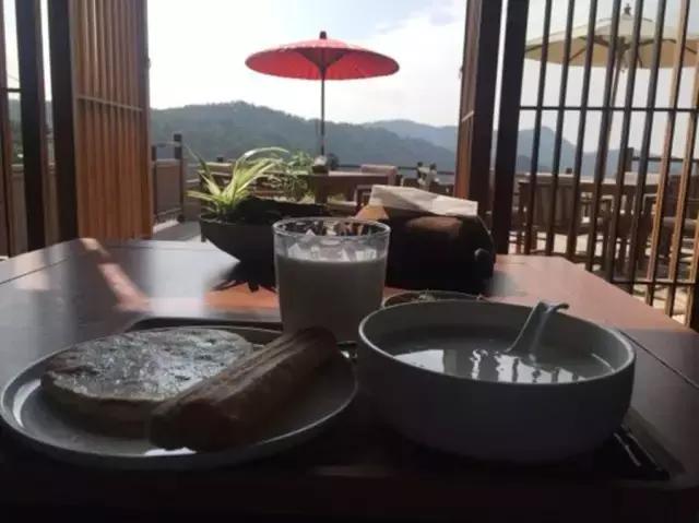 杭州不足山宿：清风中我徐徐相迎，愿你往来是归客