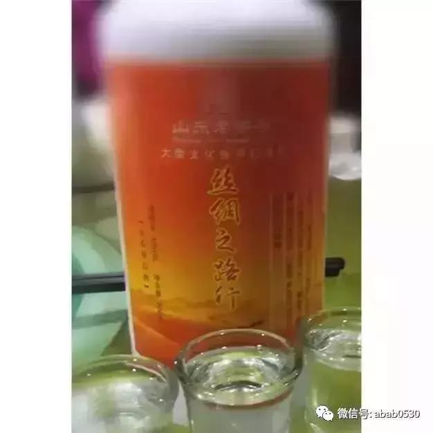 沙漠明珠月牙泉视频,沙漠月牙泉句子