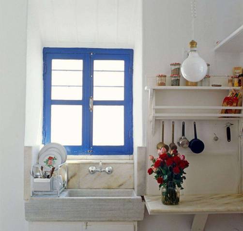 小房间有两个窗户怎么设计好看,房间小窗户用什么好看