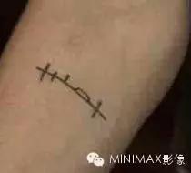 安吉丽娜朱莉同款纹身大连,纹身吸毒女反派