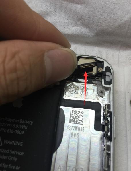 苹果手机主板进水一般多少钱,苹果手机主板进水怎么解决