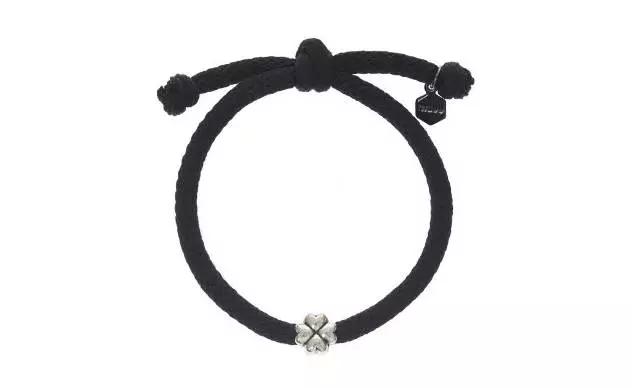 韩剧同款首饰,宋仲基片场被拍与宋慧乔同款卫衣