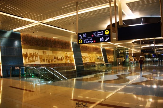 乘着地铁去迪士尼,乘着地铁去兜风