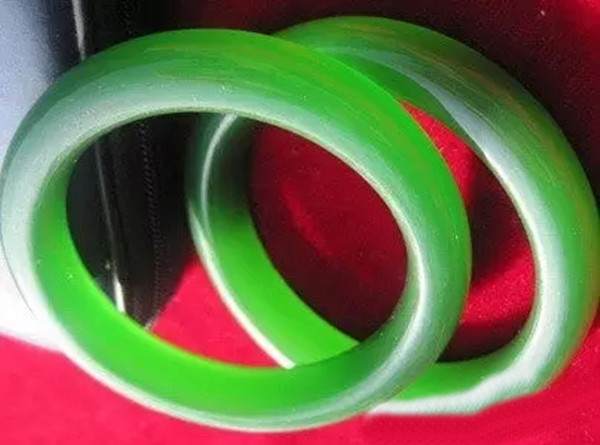 买碧玉要买什么颜色,冒充碧玉的假货