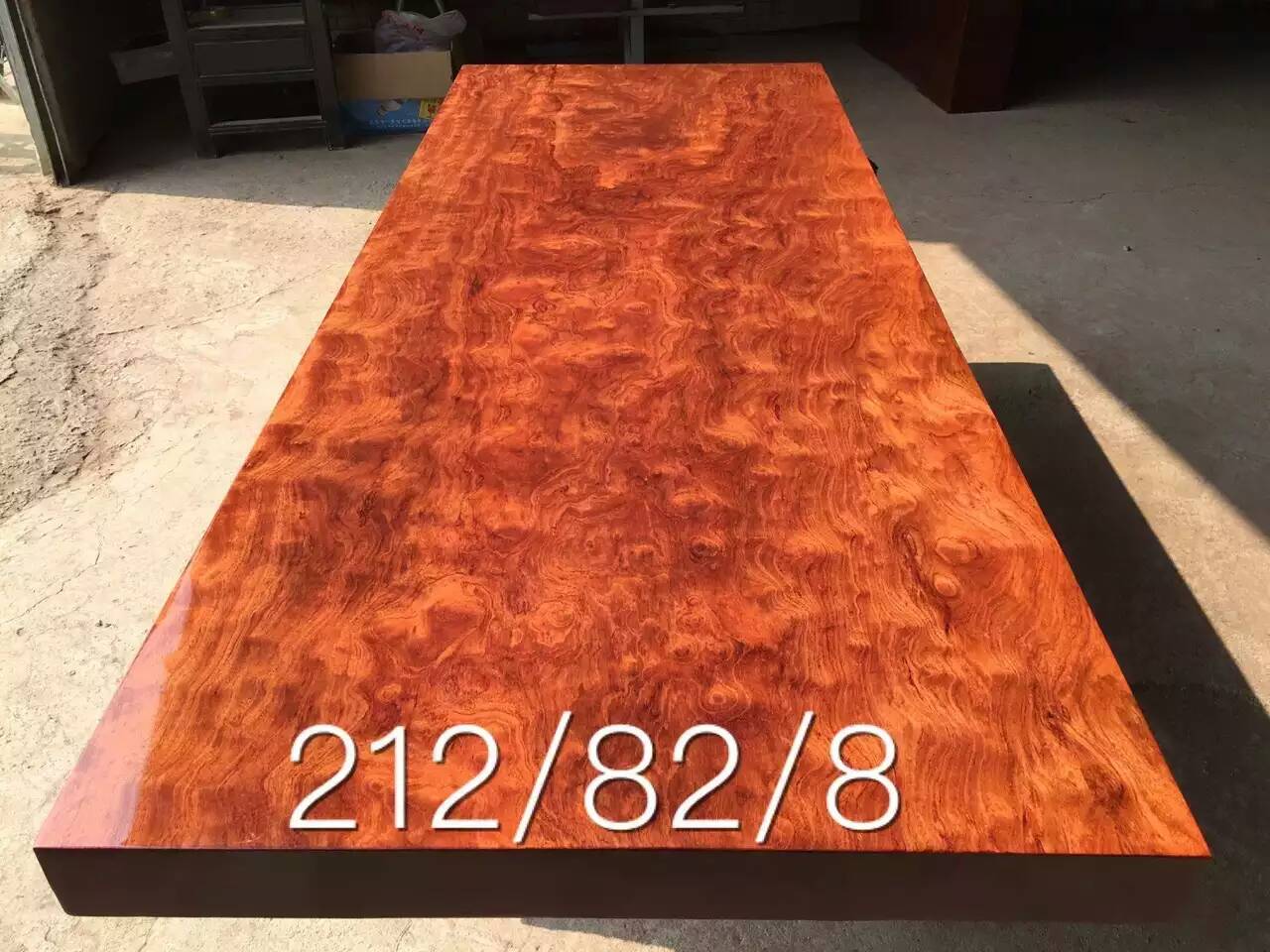 巴西花梨——做不了花梨中的翘楚，就去做是大板桌中的贵族