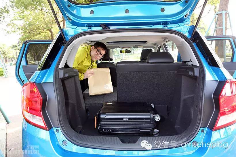 10万之内大空间的车,10万左右轿车大空间