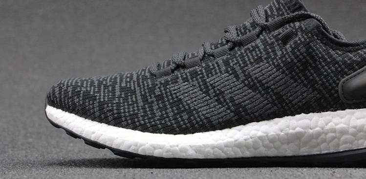 阿迪pureboostgo黑色和白色哪个好看,阿迪pureboost和ultraboost的区别