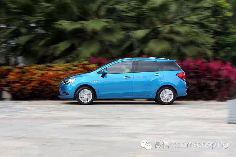 10万之内大空间的车,10万左右轿车大空间