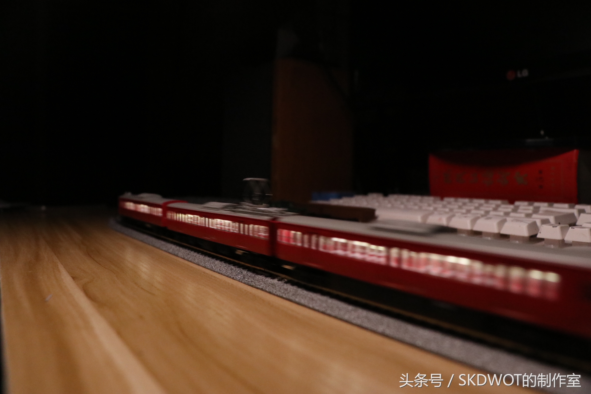 逼真火车模型视频,蒸汽火车逼真模型大全
