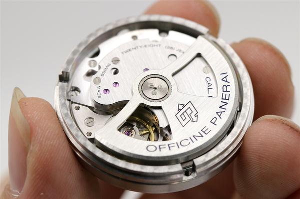 业内人士披露表坛黑幕：全世界百分之九十的假表竟然都来自于这里