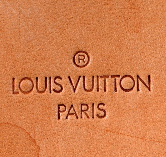 如何鉴定lv包包真假,怎样鉴定lv真假包包