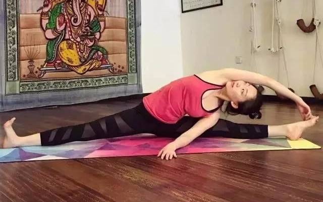 胯宽打不开如何解锁一字马,胯很软但是打不开一字马怎么办