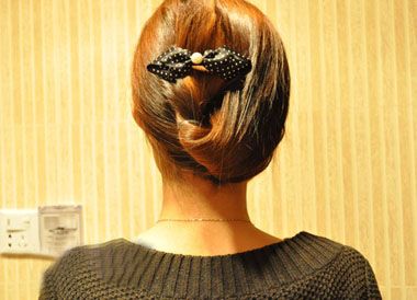 最简单的盘头发发夹,一对发夹如何编出好看的发型