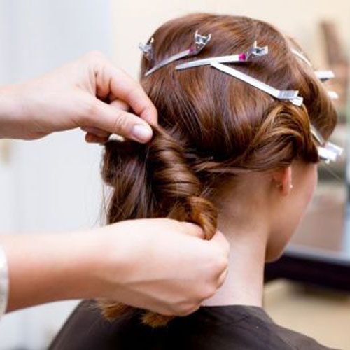 最简单的盘头发发夹,一对发夹如何编出好看的发型