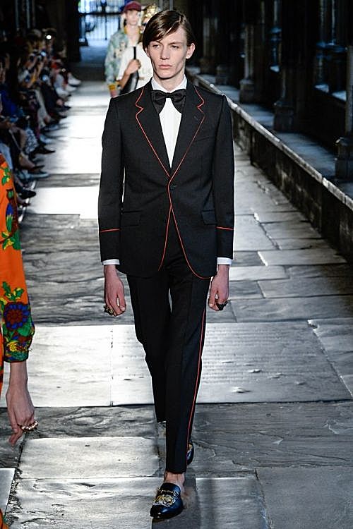 罪爱无罪：被Gucci*养包**的“小丑男”，用生命来诠释他的“罪爱”