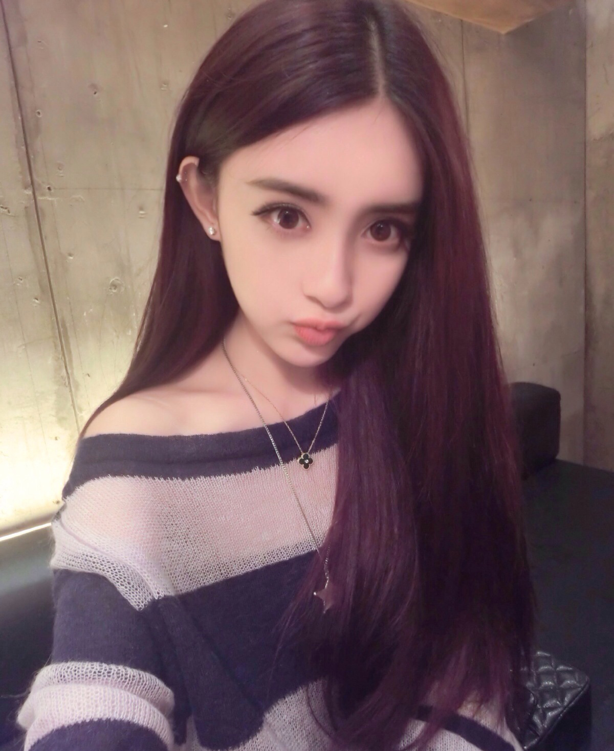 追女孩一定要学会的一招,追女孩最好的办法是吸引她的注意