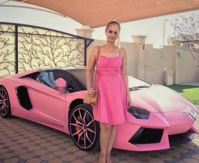 有钱人的豪车是怎么样的,有钱人的车就是不一样