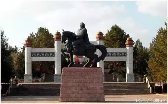 西北油田油气储量,坐拥250亿吨油气储量