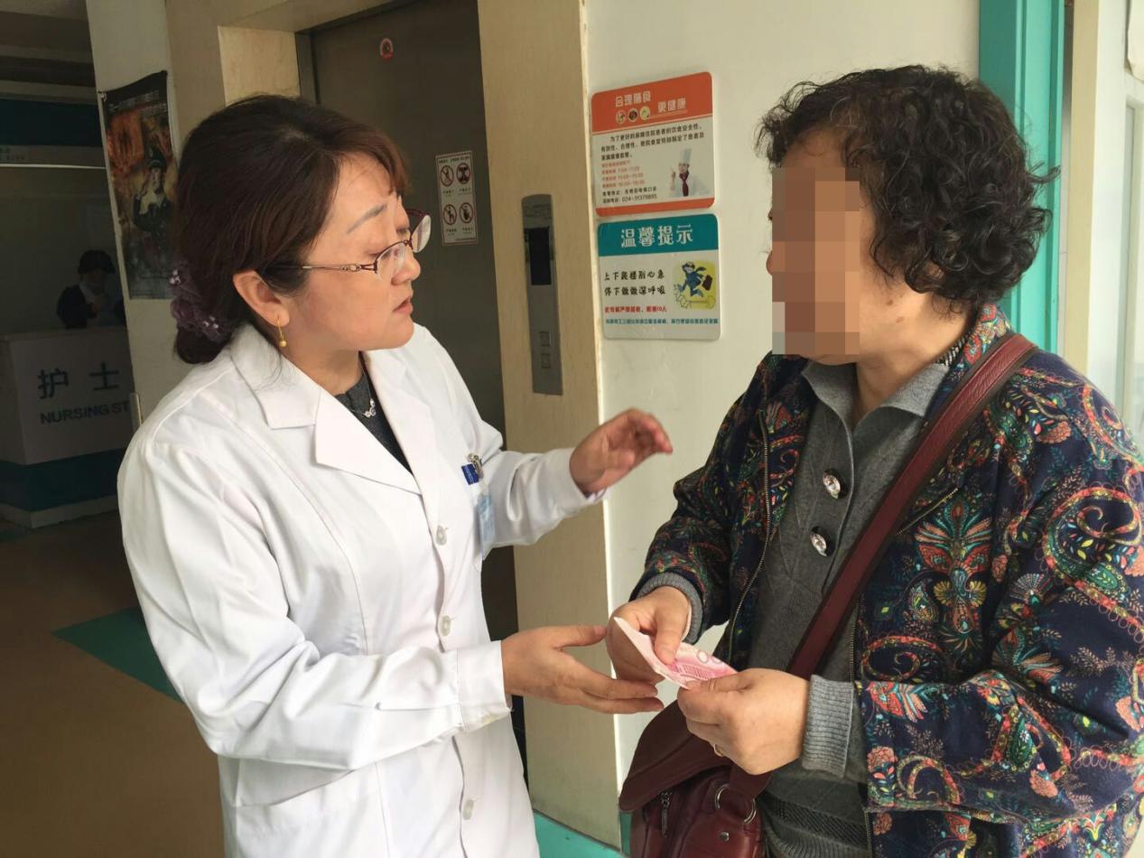 为安心送医生红包，没想到最终含泪收场！沈阳中泰肛肠医院暖心一幕