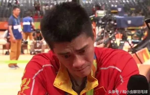 羽毛球和网球哪个更容易受伤,羽毛球运动受伤集锦