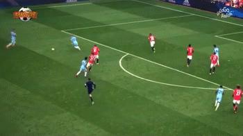 足球里如何破防守反击战术,足球如何防止被卡位