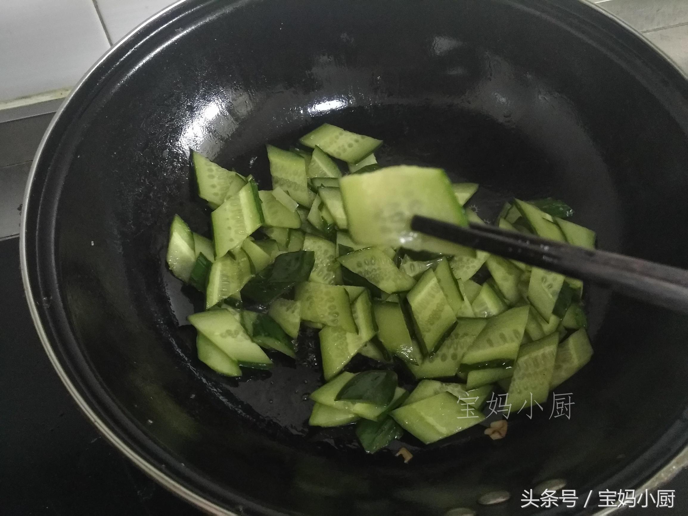 饭店的西瓜原来这么切,爽口瓜片的做法