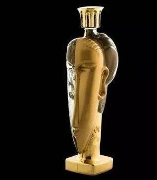 比较贵的矿泉水多少钱一瓶,一瓶矿泉水能卖到多少钱