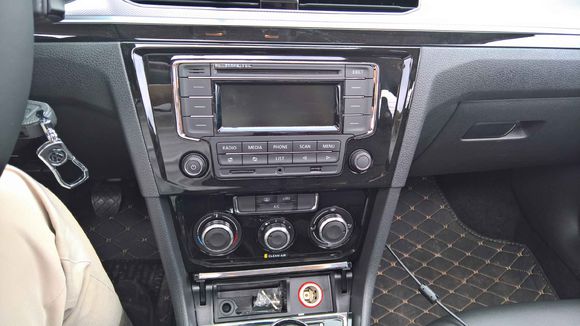 四川宝来1.2悦行版最新落地价,宝来1.5l手动舒适落地价