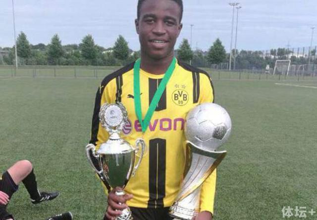 十二岁足球天才,12岁天才足球少年