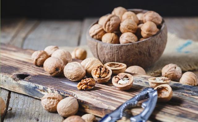 你不知道的大秦岭——2000年历史的商洛核桃，毛主席一生所爱