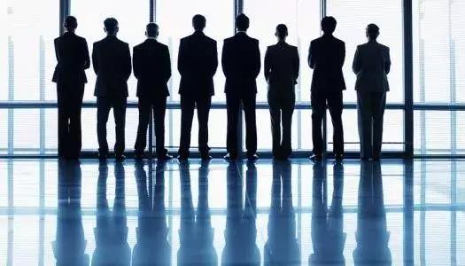 52位药企高管名单,药企30万年薪