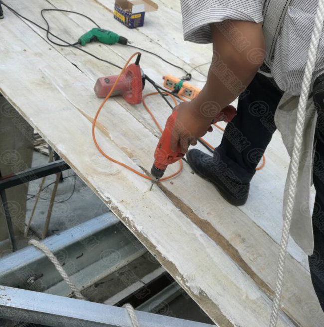 树脂瓦屋顶保温处理,合成树脂瓦保温方法