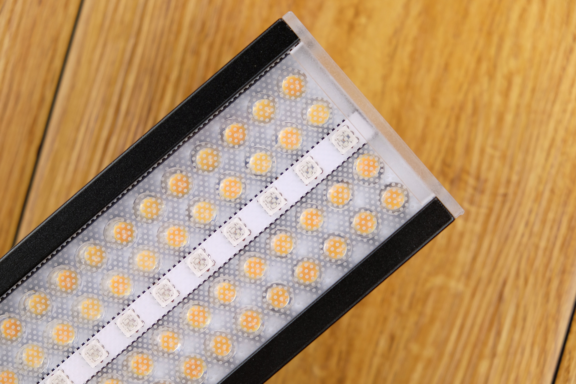 人像摄影补光灯推荐,怎样选择户外人像摄影补光灯