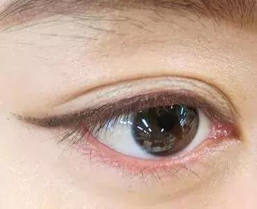 日本女生用的眼线笔,日本妹子眼线胶笔