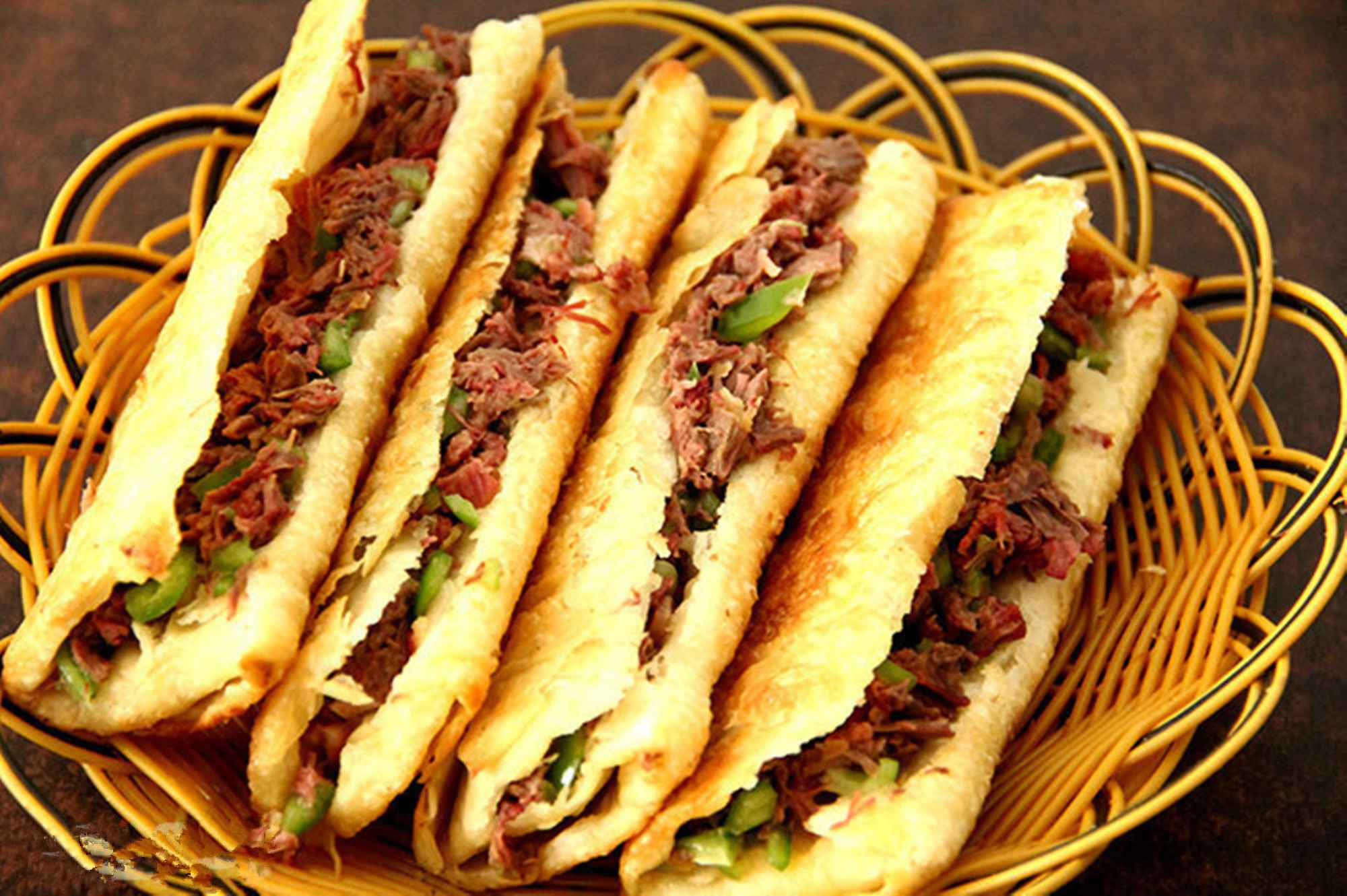 天上龙肉地下驴肉怎么吃,传统美食天上龙肉地下驴肉