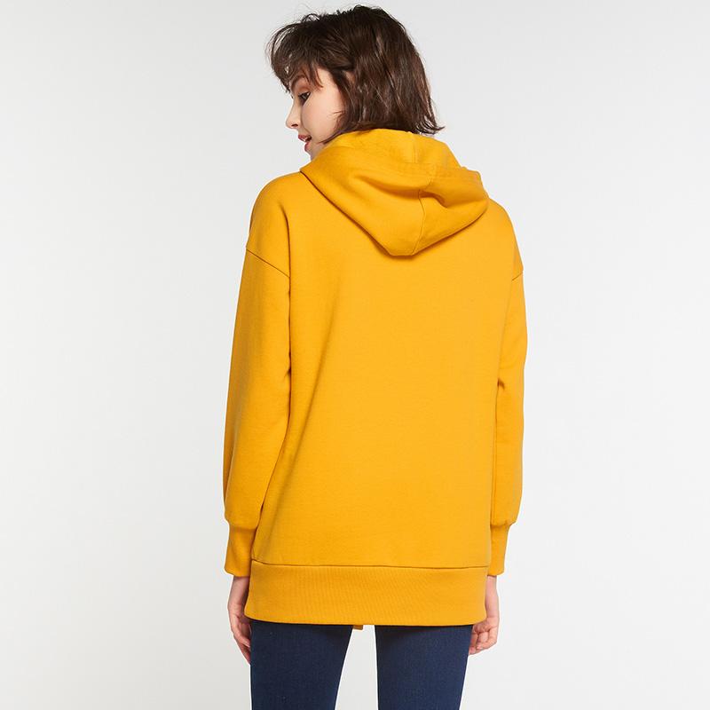 连帽卫衣穿出潮酷范儿,街头时髦连帽卫衣