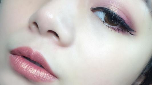 mac人鱼姬眼影,mac人鱼姬眼影如何使用