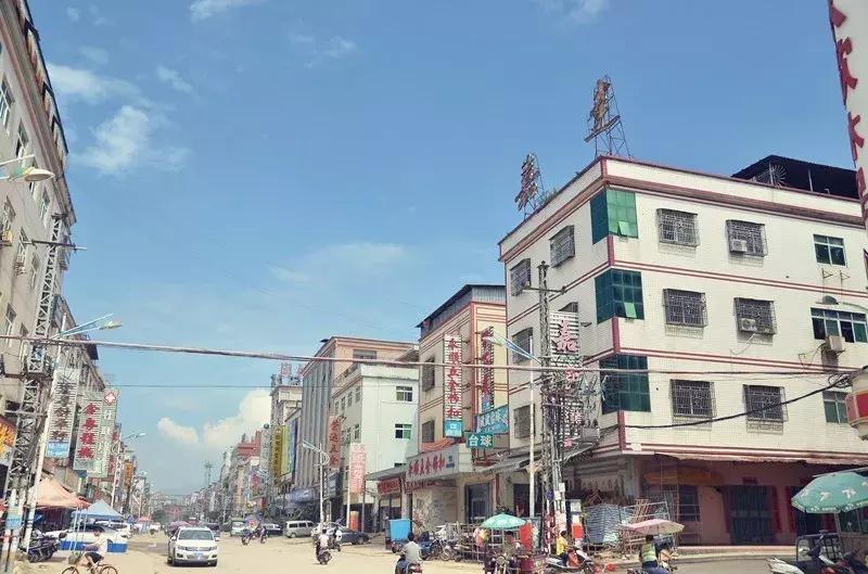 吉隆镇最繁华的时候有多少人,惠东吉隆在哪里